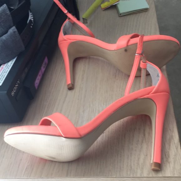 Steve Madden Stecy coral sandals size 6 - Picture 3 of 4